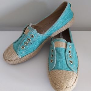 βNEWβCONVERSE slip on flats